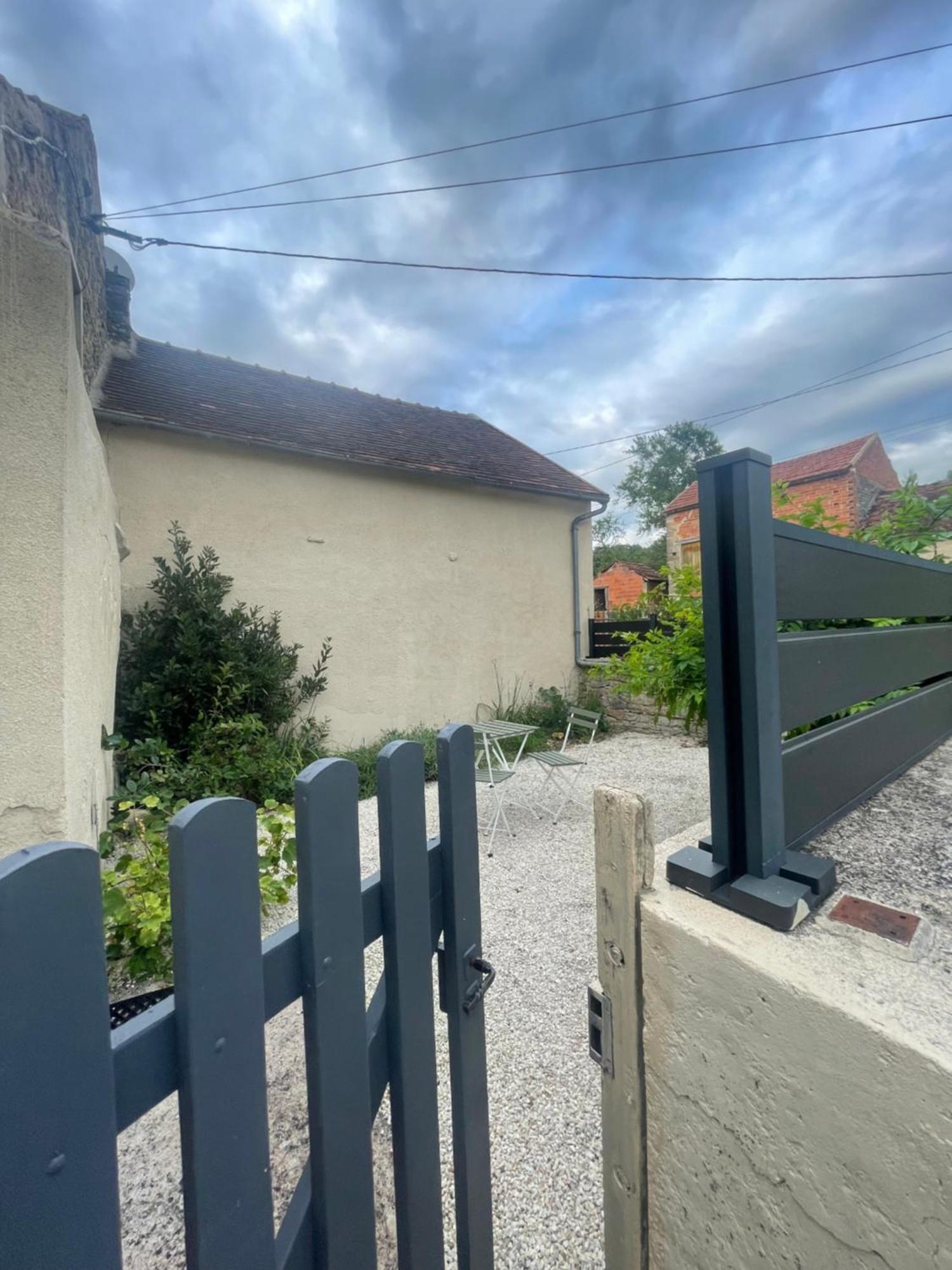 Gite Des Bons Voisins Marigny-le-Cahouet Екстериор снимка